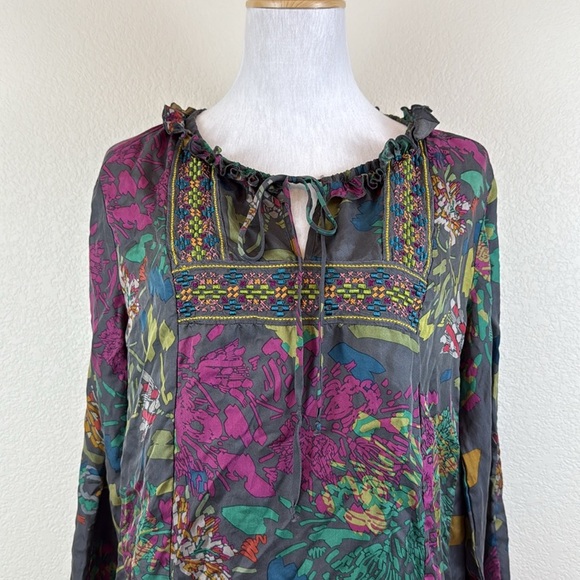 Johnny Was 100% Silk Green and Purple Tie Front Embroidered Blouse Size Small - Picture 2 of 8